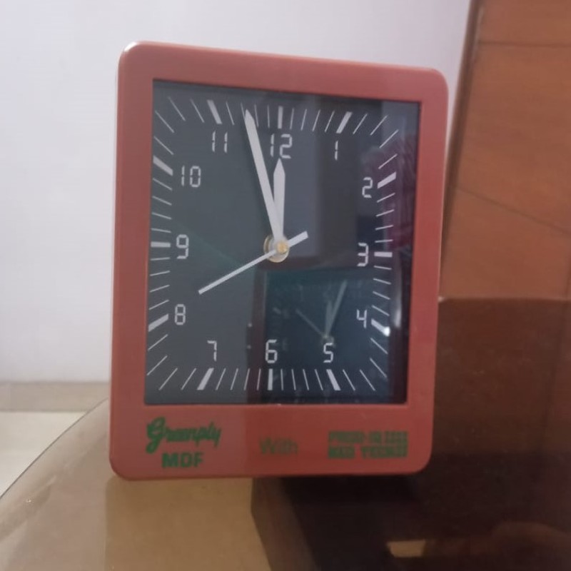 Desk Clock (5 inch)